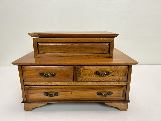 vintage-pine-jewelry-box-with-