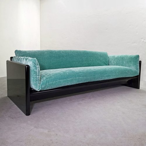 Vintage Sofa in Green Velvet and Lucid Black Lacquered Wood by