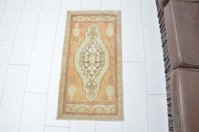 Vintage Turkish Faded Entrance Rug for sale at Pamono