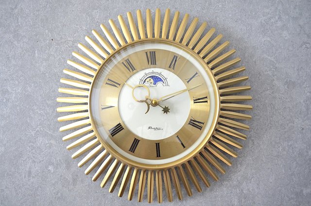 Vintage Master Crafters Wall Clock With Blacksmith Swinging