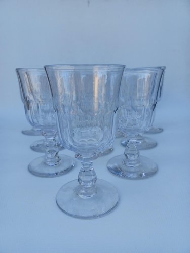 https://cdn20.pamono.com/p/s/1/6/1621268_ojyxe9kql2/early-20th-century-wine-glasses-in-baccarat-crystal-from-baccarat-1890s-set-of-11.jpg