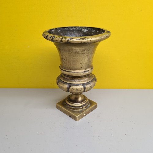 Antike französische Vase aus Bronze, 1800er bei Pamono kaufen