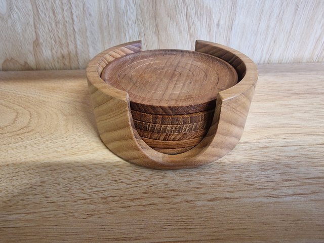 Glas Untersetzer aus Teak, 1960er, 7 . Set bei Pamono kaufen