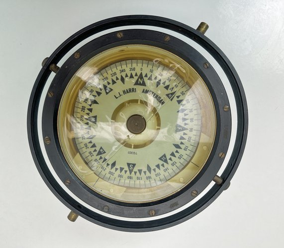 Antique Ships Compass in Painted Brass by L.J. Harri, Amsterdam, Early 20th Century for sale at