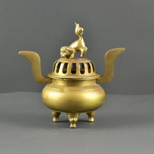 japanese-incense-burner-with-