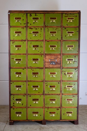 Armoire à pharmacie en bois vintage peinte en gris - Décoration