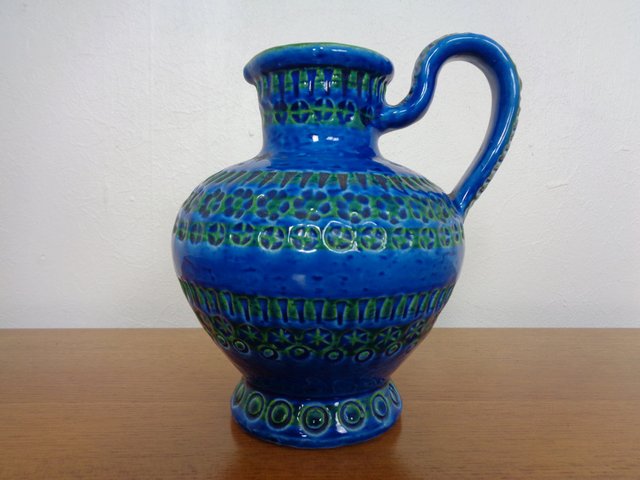 Blaue Rimini Pitcher Vase aus Keramik von Aldo Londi für Bitossi, 1960er bei Pamono kaufen