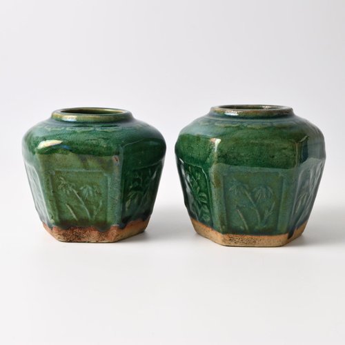 https://cdn20.pamono.com/p/s/1/6/1674054_eexe64ysd8/chinese-green-glazed-shiwan-pottery-jars-1890s-set-of-2.jpg