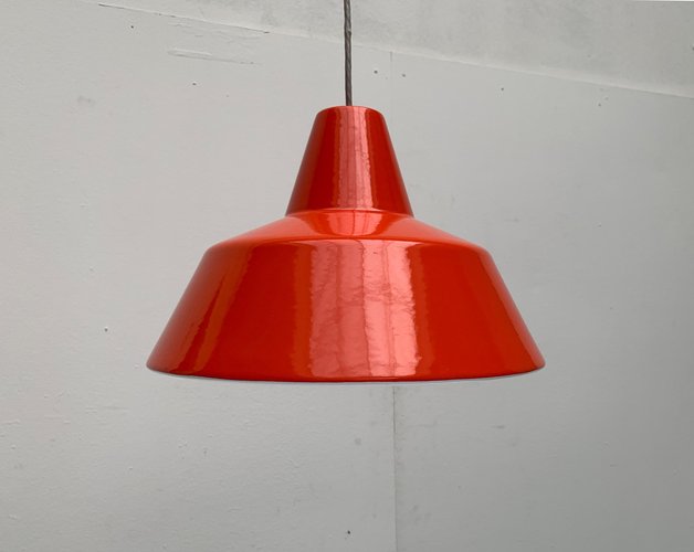 MidCentury Danish Emaille Amatur Pendant Lamps from Louis Poulsen, 1960s, Set of 3 for sale at