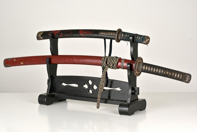 antikes-japanisches-katana-mit-wakisashi-1674-3er-set-bei-pamono-kaufen