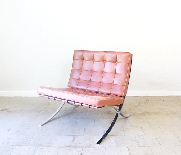 Barcelona Lounge Chair by Ludwig Mies Van Der Rohe for Knoll International, 1960s for sale at Pamono