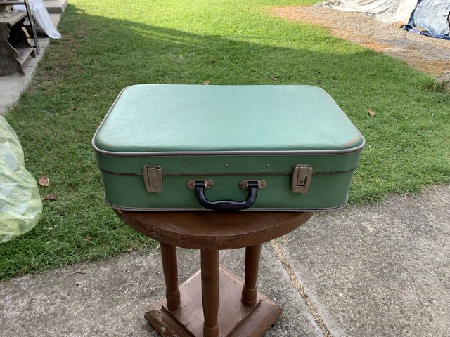 Mid-Century Suitcase, Hungary, 1960s for sale at Pamono