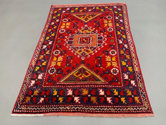 Vintage Western Turkish Oriental Rug for sale at Pamono
