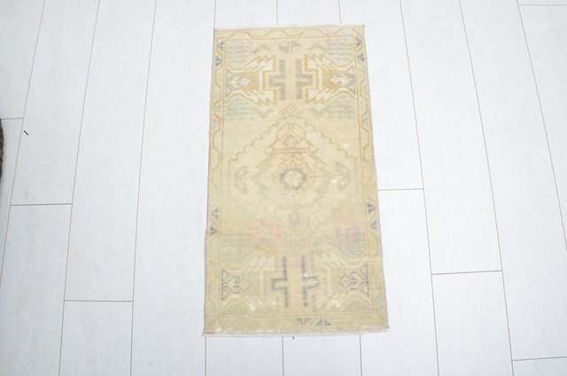 Faded Pastel Wool Small Rug, 1960s for sale at Pamono