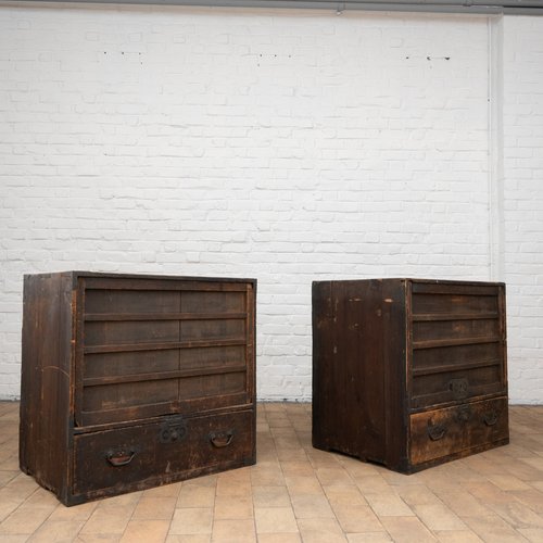 https://cdn20.pamono.com/p/s/1/7/1730278_n4njqejx5v/19th-century-japanese-cedar-cabinets-1880s-set-of-2.jpg