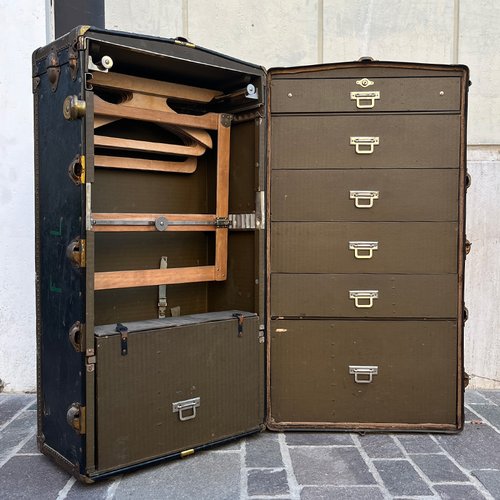 Travel Trunks from Oshkosh Trunk Company American, 1923 for sale
