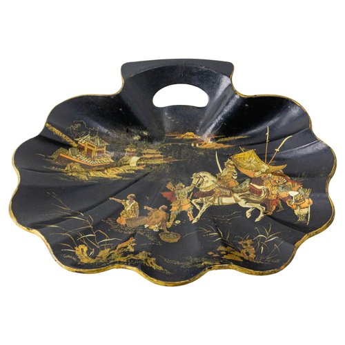 Late 19th Century Chinoiserie Shell Vide Poche in Black Lacquered Papier Mache 1890s for sale at Pamono