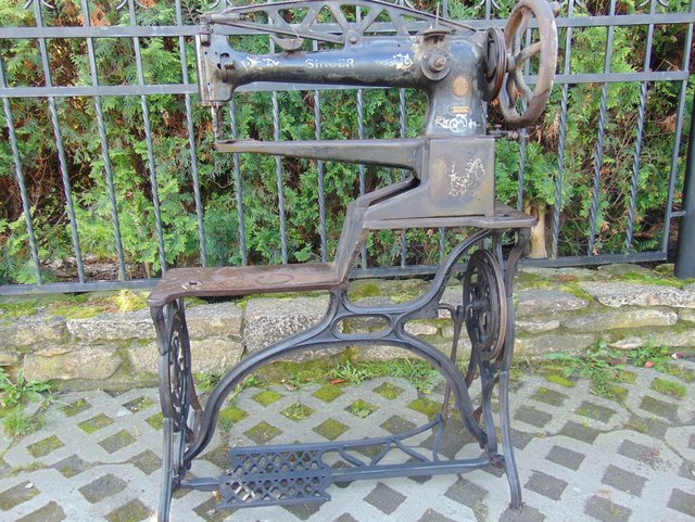 Mesa de costura antigua, década de 1890 en venta en Pamono