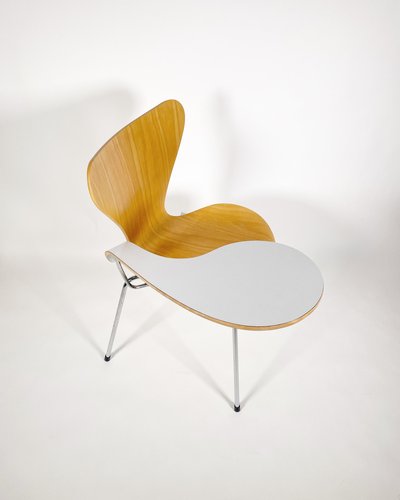 writing-tablet-for-seven-chair