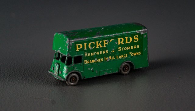 Ausbau Van Pickfords Lesney Series No 46 von Matchbox bei