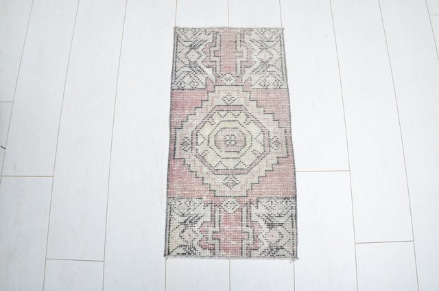 Small Turkish Faded Wool Rug, 1960s for sale at Pamono