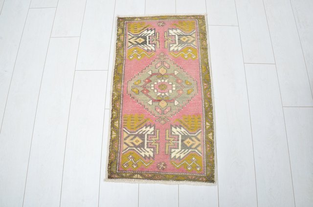 Small Turkish Handmade Wool Rug, 1960s for sale at Pamono