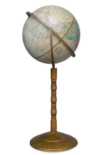 Globe terrestre impérial Crams debout sur un support en bois tourné et en  laiton, modèle n ° 16. en vente sur Pamono