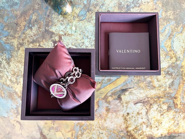 Valentino watch box sales
