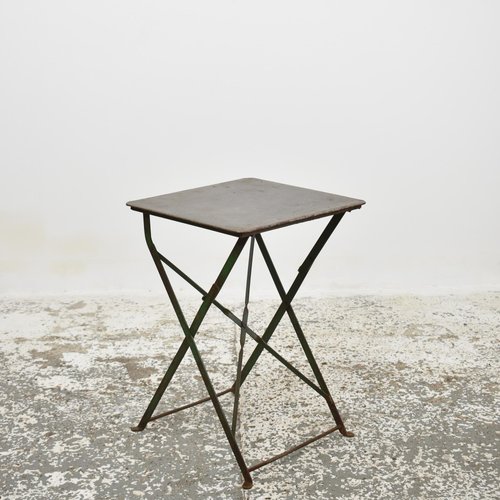 Kleiner Französischer Vintage Garten Bistrotisch, 1920er bei Pamono kaufen