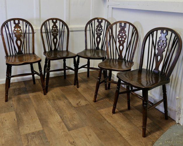 Wheelback dining chairs hotsell