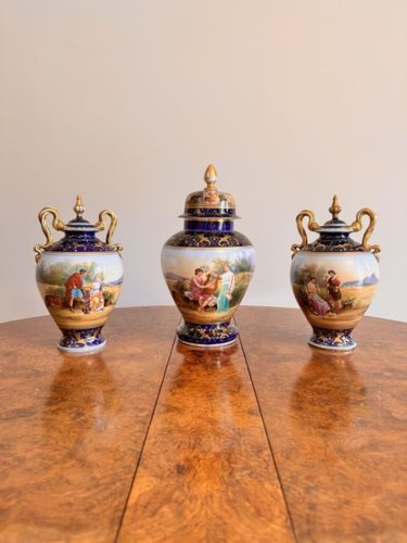 victorian-royal-vienna-vase-