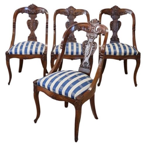 Dining Chairs in Carved Walnut, Early 19th Century, Set of 4 for