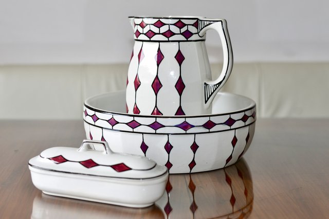 Set De Toilette Antique En Porcelaine 5 Pièces - Pichet, Lavabo, Porte-savon, Boîte Et Pot De Chambre