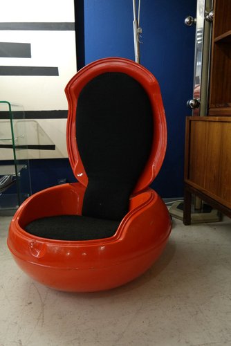 Spage Age Red Garden Egg Chair by Peter Ghychy, 1960s for sale at