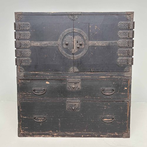 Cajonera japonesa de dos piezas lacada, década de 1890. Juego de 2 en