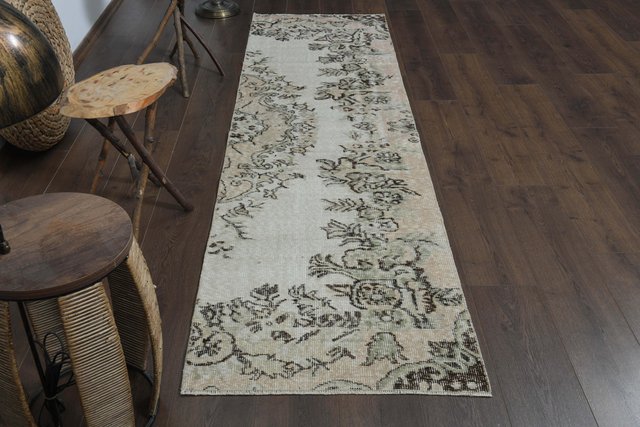 Vintage Turkish Beige Orange Runner Rug, 1960s for sale at Pamono