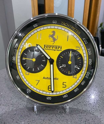 Orologio da parete con cronografo di Ferrari in vendita su Pamono