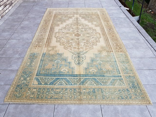 Vintage Turkish Faded Rug, 1960s for sale at Pamono