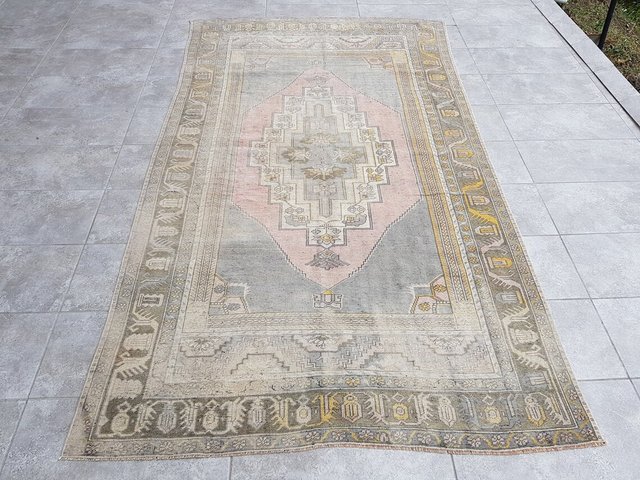 Faded Aztec Rug Vintage Soft Faded Aztec Rug, 1960s for sale at Pamono