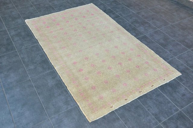 Beige and Pink Rug, 1960 for sale at Pamono