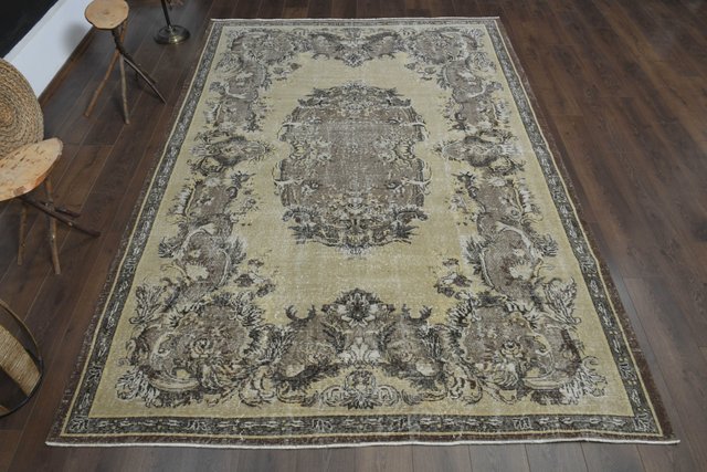 Turkish Faded Orange Rug, 1960s for sale at Pamono