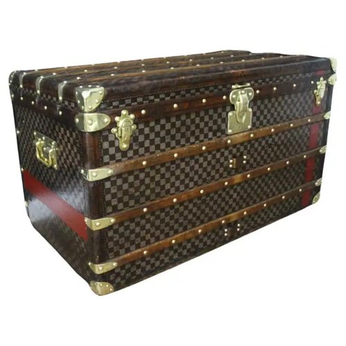 checkered-mail-trunk-from-