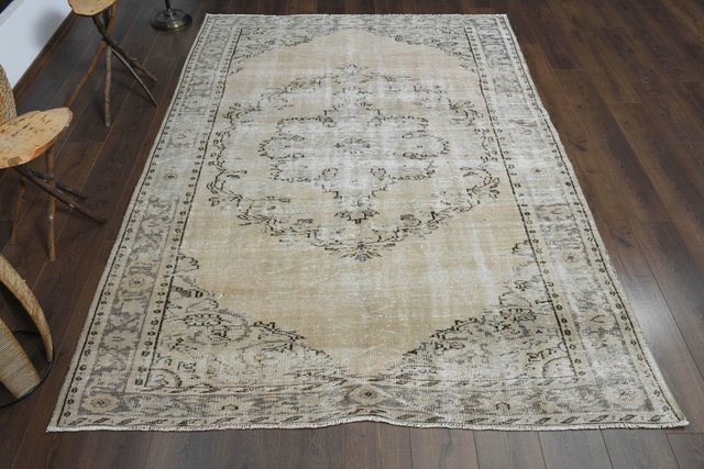 Turkish Faded Orange Rug, 1960s for sale at Pamono