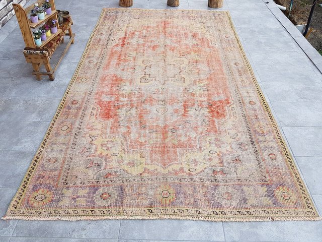 Vintage Turkish Red Faded Rug, 1960 for sale at Pamono