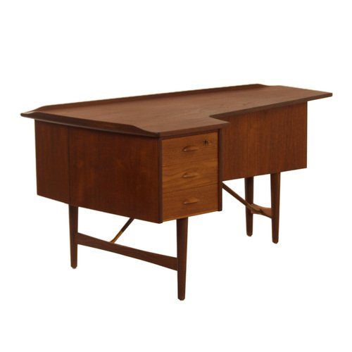 Boomerang Desk by Peter Løvig Nielsen for Hedensted Mobelfabrik