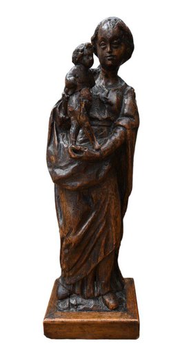 17th Century Virgin and Child Carved in Walnut Wood for sale at Pamono