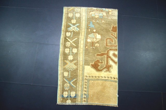 Small Turkish Handmade Rug, 1960 for sale at Pamono