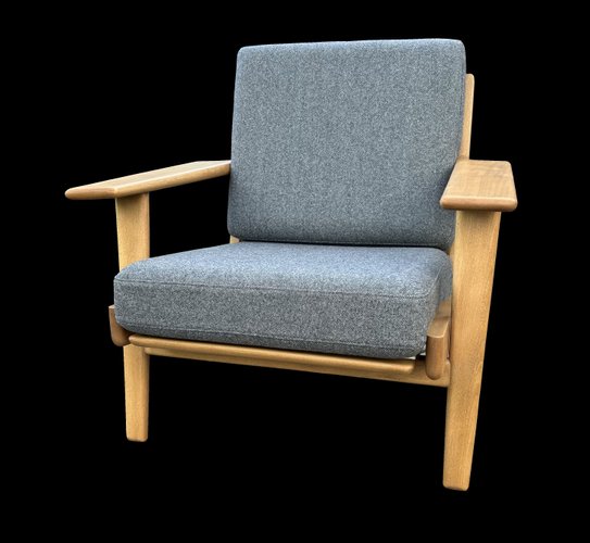 plank-chair-by-hans-j-wegner-