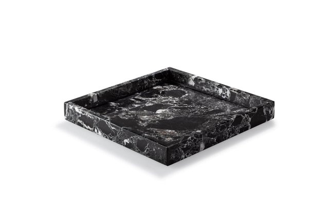 Quadratisches Tablett aus Marmor in Schwarz und Weiß von Royal Bee Design bei Pamono kaufen