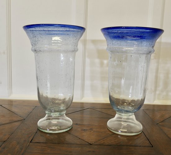 Große Vintage Bubble Art Glasvasen mit Saphirblauem Rand, 1960er, 2er Set bei Pamono kaufen